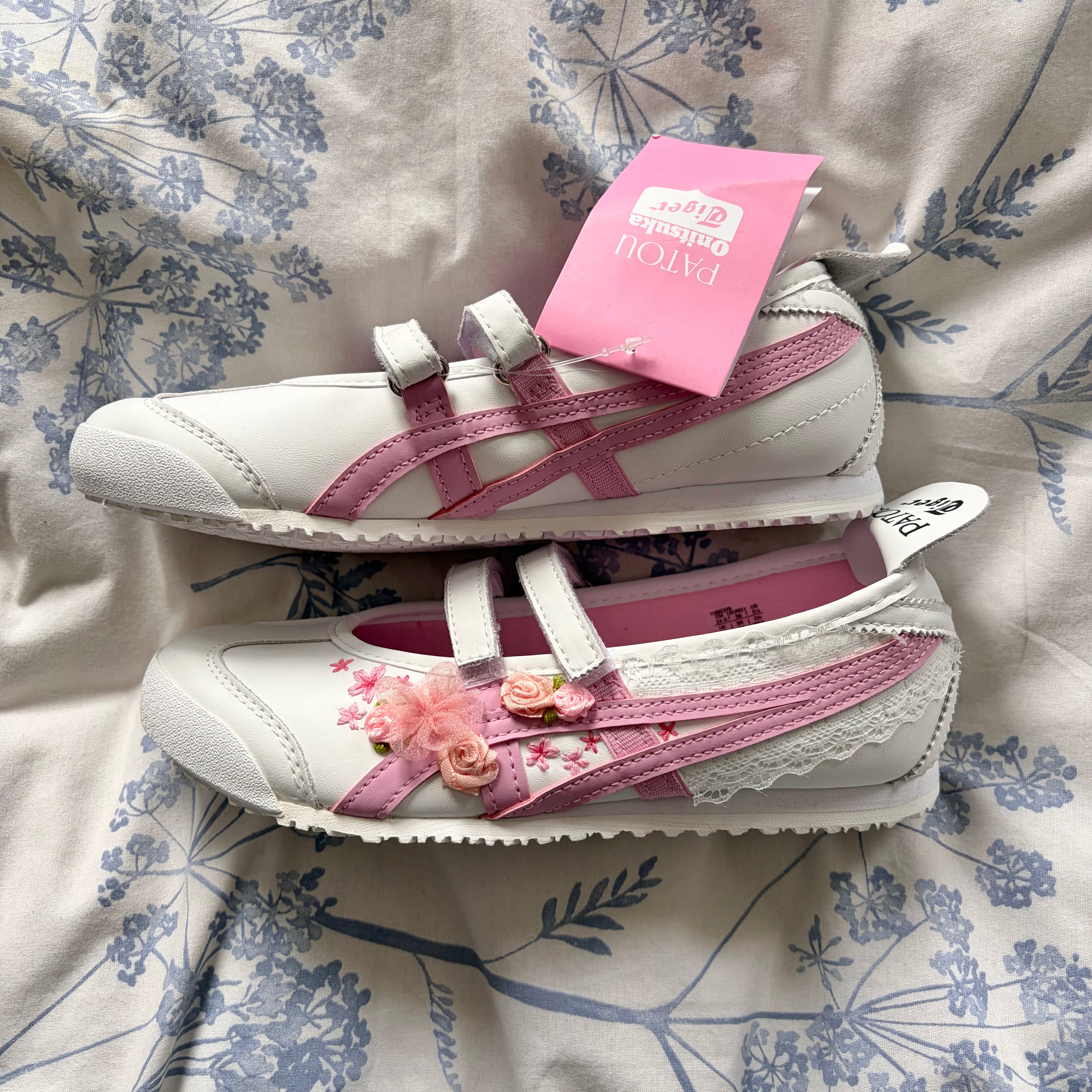 [JUNE PREORDER] 1:1 (White) Custom ballet flats