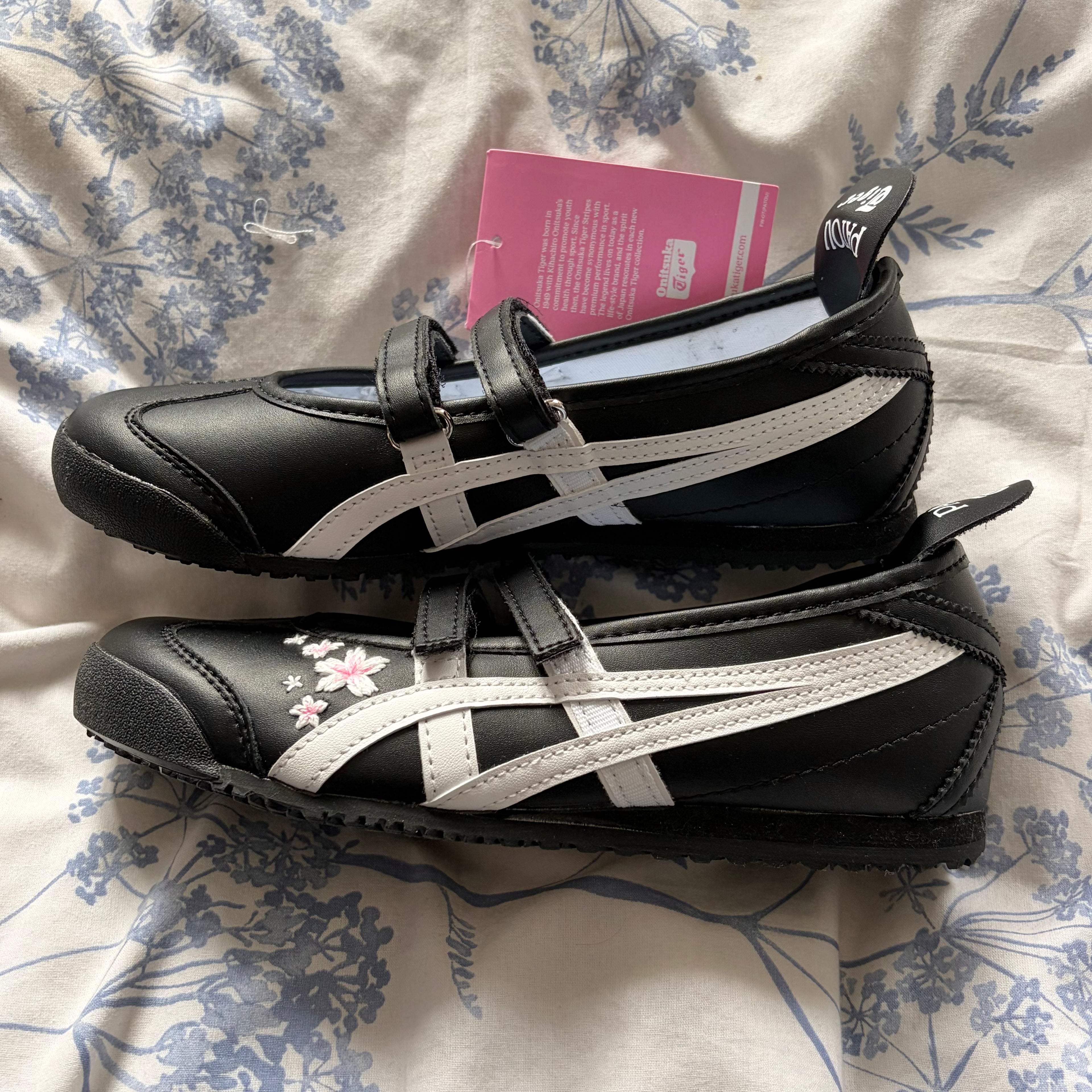 [JUNE PREORDER] [1:1] (Black) Embroidered Ballet Flats