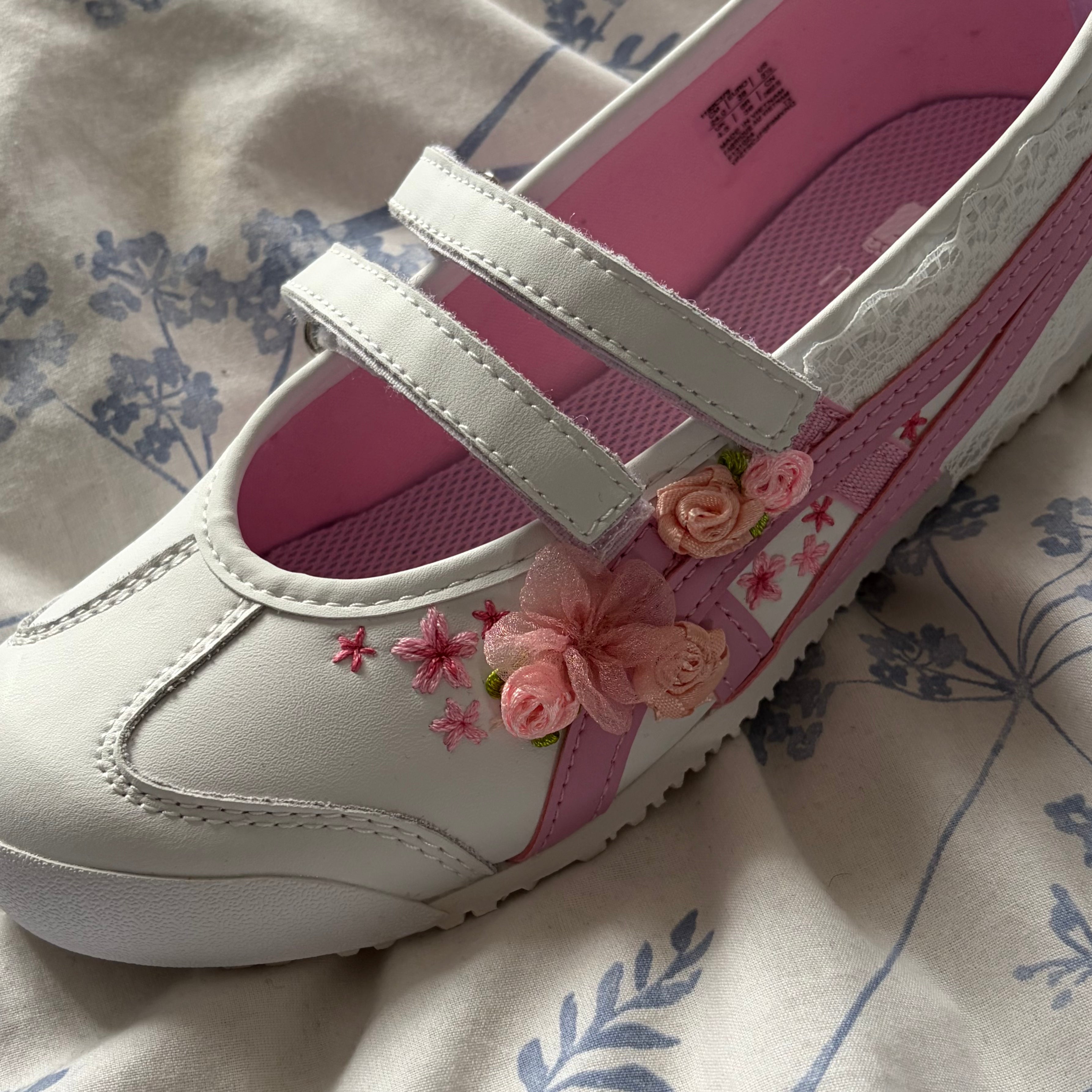 [JUNE PREORDER] 1:1 (White) Custom ballet flats